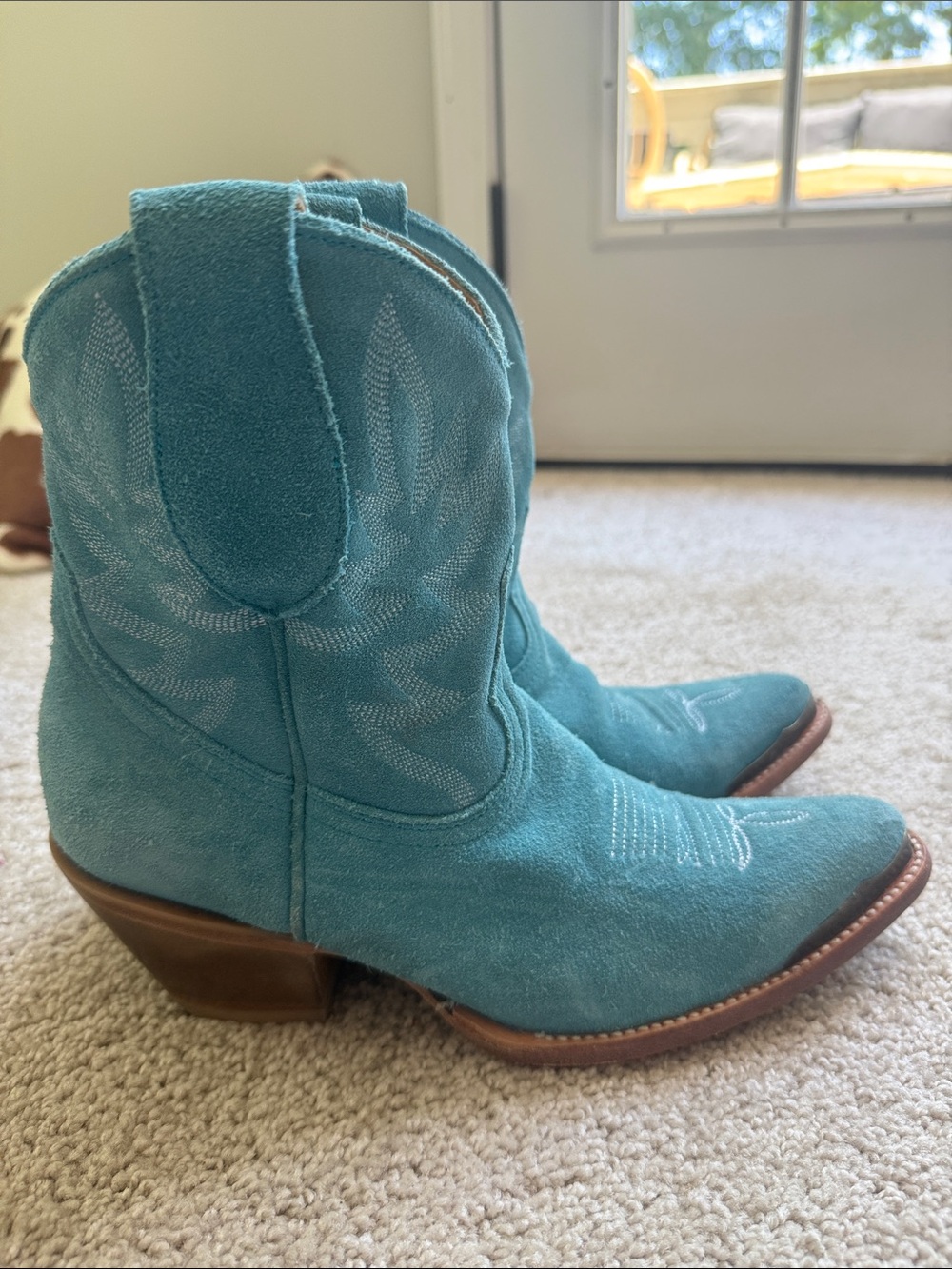 Turquoise Suede Western Ankle Boots - Women's Booties size 8 - Picture 2 of 4